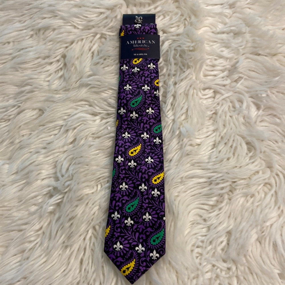 American Lifestyle Man Tie with Lapel Pin brand new color purple